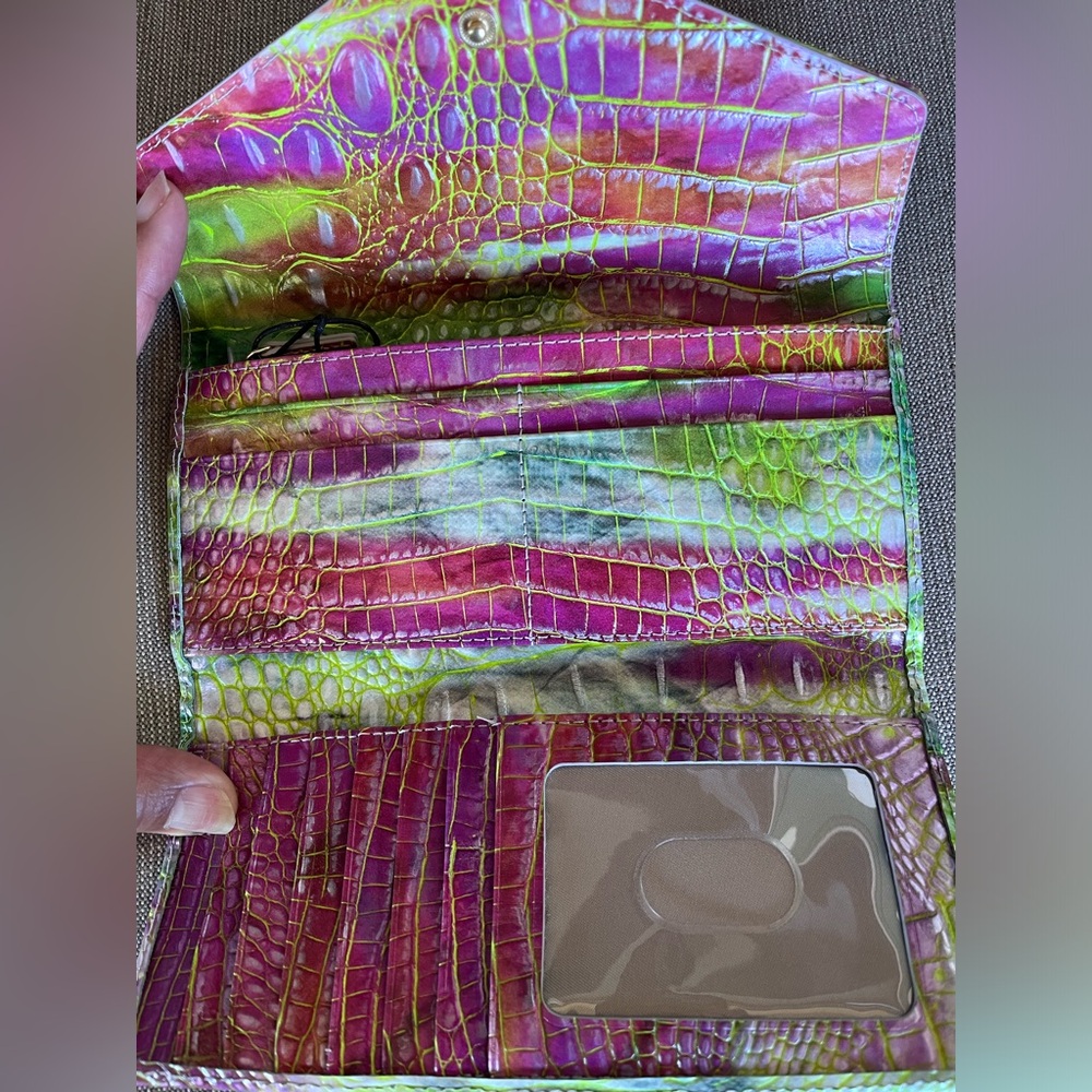 NWT Brahmin Veronica  DELIGHT Trifold Wallet - Picture 6 of 11